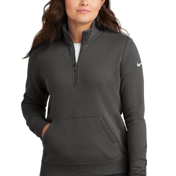 Women's Club Fleece Sleeve Swoosh 1/2 Zip Thumbnail